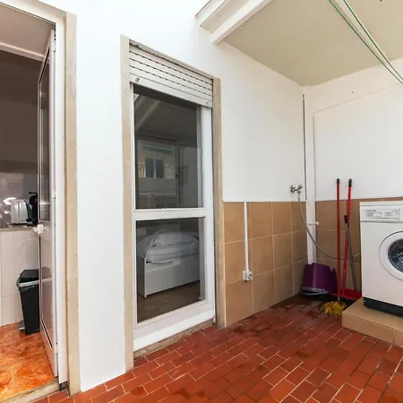 B22 - Rising Sun 2 Bed Flat