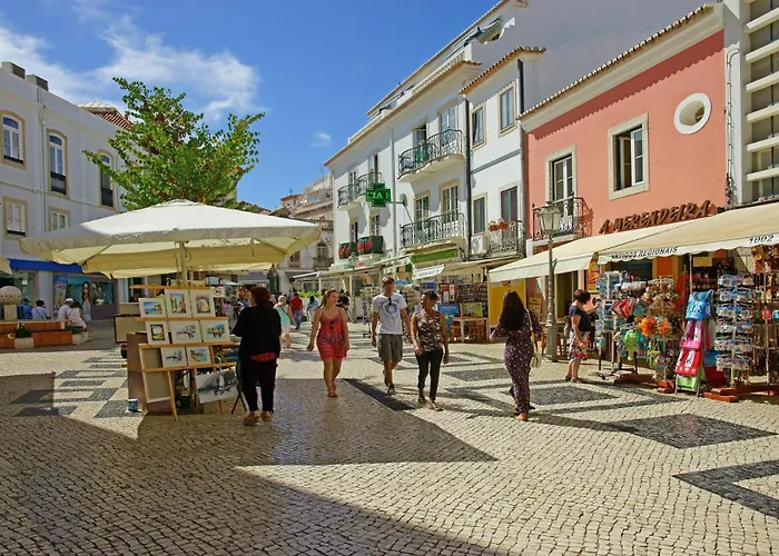 B22 - Rising Sun 2 Bed Flat *