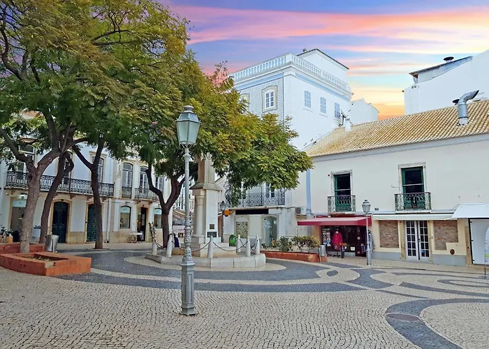 B22 - Rising Sun 2 Bed Flat * Lagos