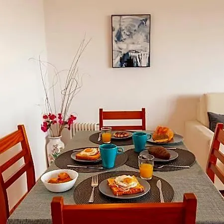 B22 - Rising Sun 2 Bed Flat Апартаменты