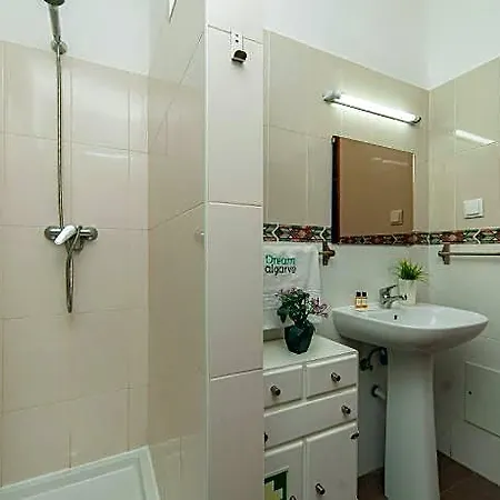Апартаменты B22 - Rising Sun 2 Bed Flat Лагуш