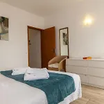 B22 - Rising Sun 2 Bed Flat * 拉哥斯