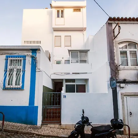 B22 - Rising Sun 2 Bed Flat * Lagos